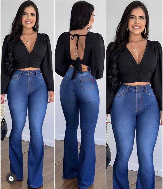 Pantalón de mezclilla acampanado